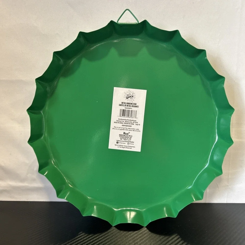 Dr. Seuss How the GRINCH Stole Christmas Round Metal Bottle Cap Sign Decor 11.6